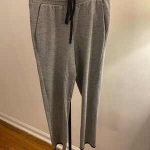 Zara Women’s Glen Plaid Drawstring Trousers in Gray